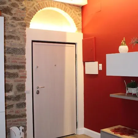 Leopolda Daire *